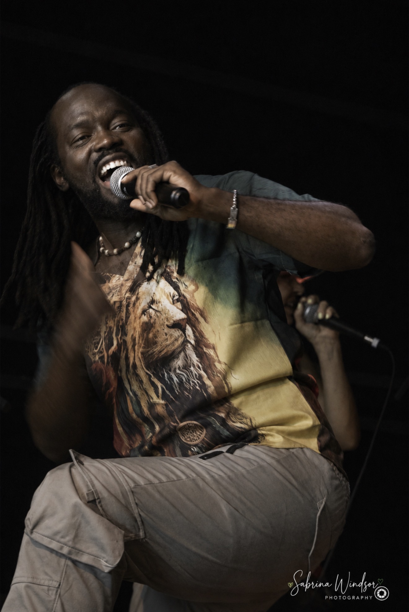 Close-up of General Tchefary singing live